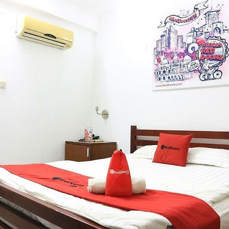 Hotel Reddoorz Near Gia Dinh International Hospital à Hô Chi Minh-Ville Extérieur photo