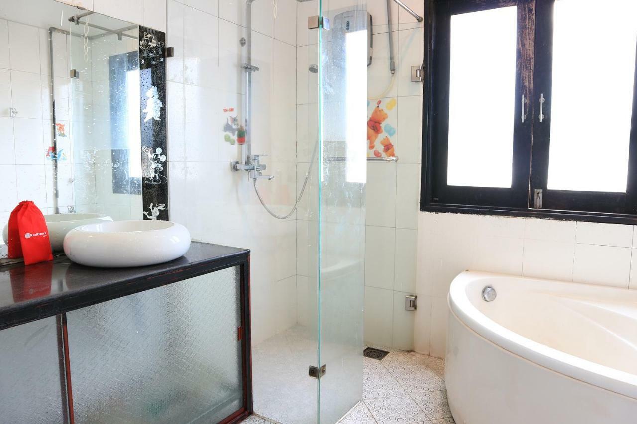 Hotel Reddoorz Near Gia Dinh International Hospital à Hô Chi Minh-Ville Extérieur photo
