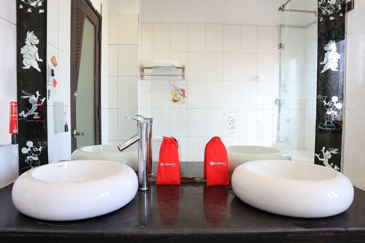 Hotel Reddoorz Near Gia Dinh International Hospital à Hô Chi Minh-Ville Extérieur photo