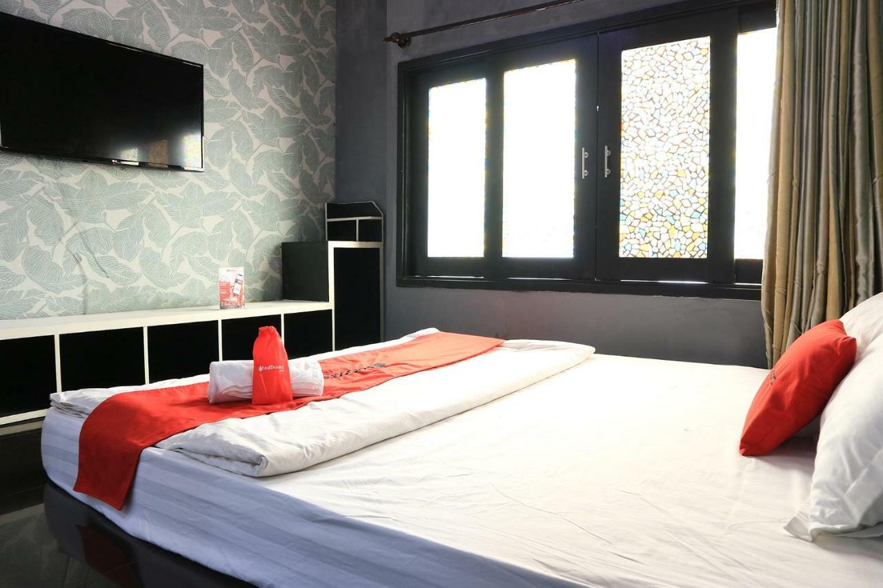 Hotel Reddoorz Near Gia Dinh International Hospital à Hô Chi Minh-Ville Extérieur photo