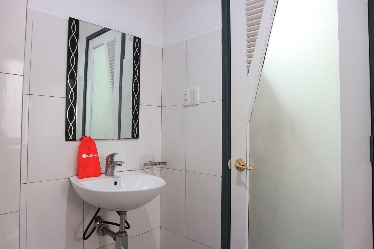 Hotel Reddoorz Near Gia Dinh International Hospital à Hô Chi Minh-Ville Extérieur photo