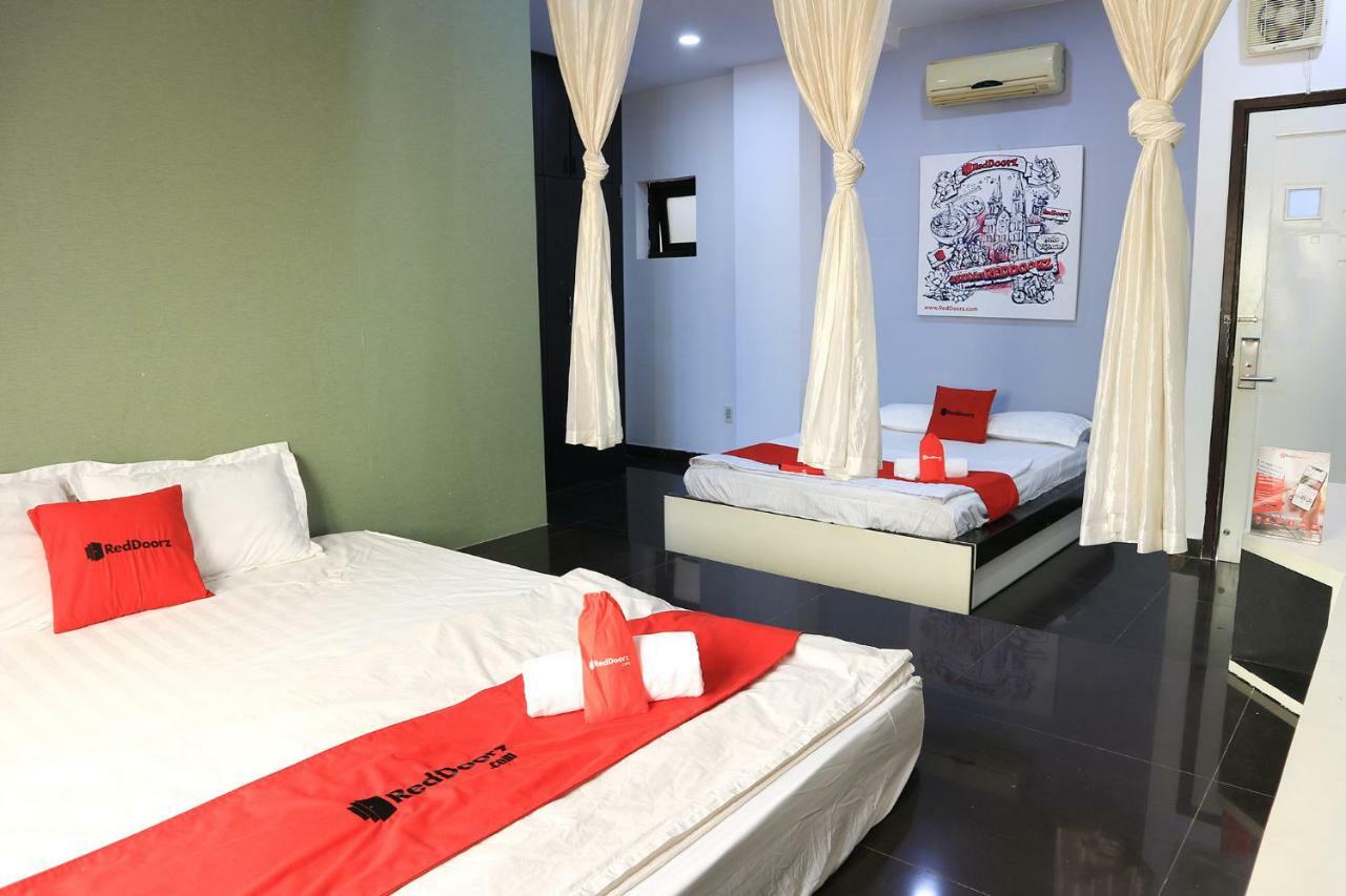 Hotel Reddoorz Near Gia Dinh International Hospital à Hô Chi Minh-Ville Extérieur photo